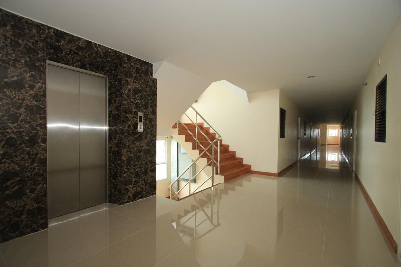 Chantorn Residence ศรีราชา ภายนอก รูปภาพ